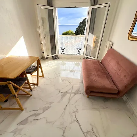 Limitrophe Monaco Apartment